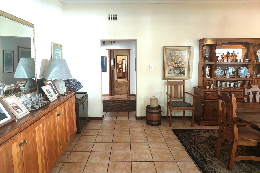 5 Bedroom Property for Sale in Piketberg Western Cape